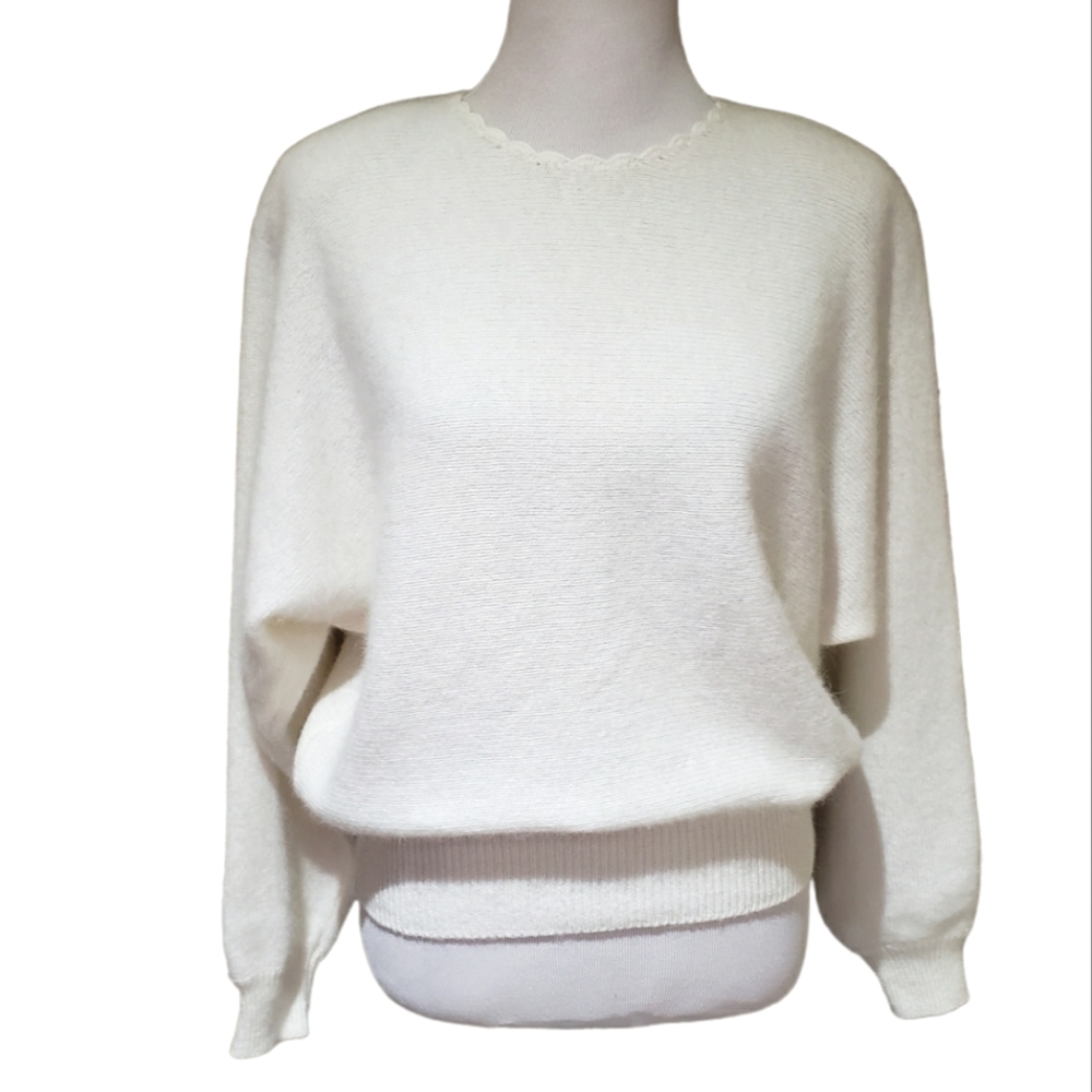 Vintage 80s Cream Sweater Size Medium Dolman Sleeve Crop Angora Wool Fuzzy